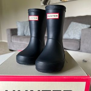 Hunter Original kids first classic Navy boots
